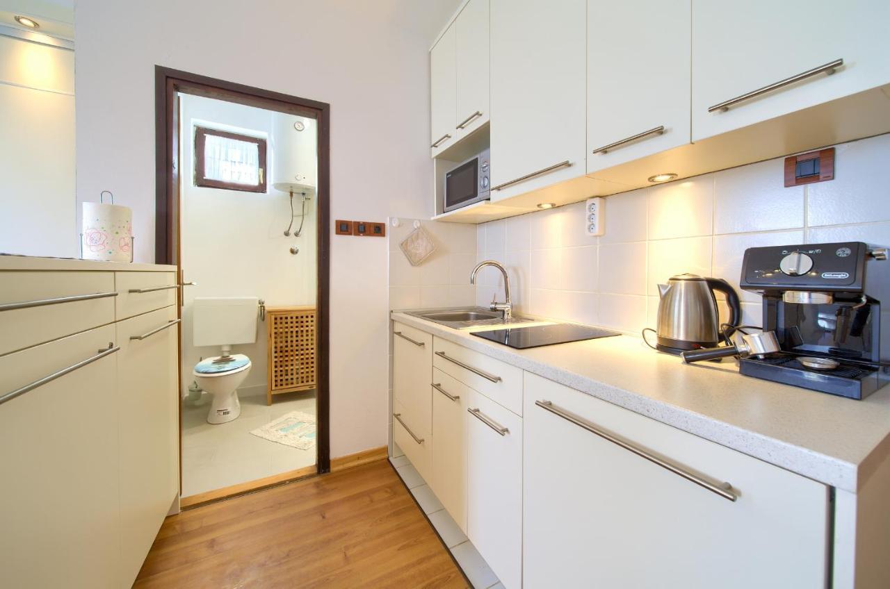Studio Apartment Vesna Krk Town Eksteriør billede