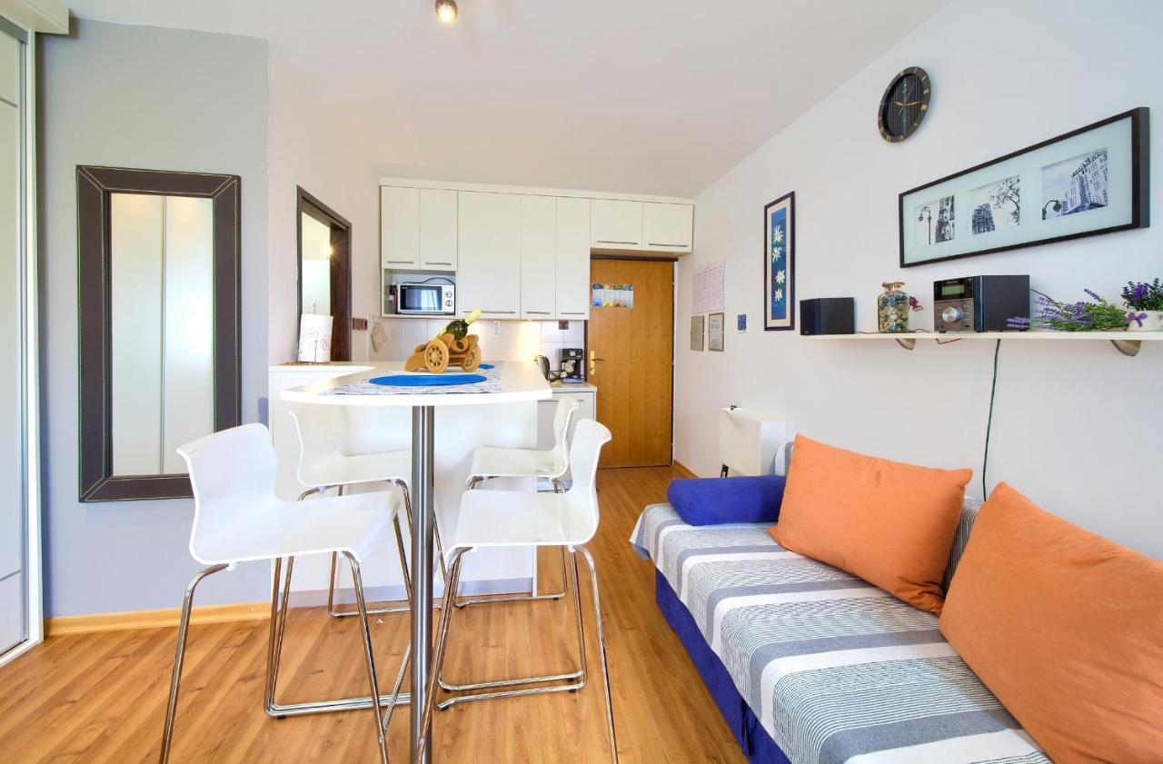Studio Apartment Vesna Krk Town Eksteriør billede