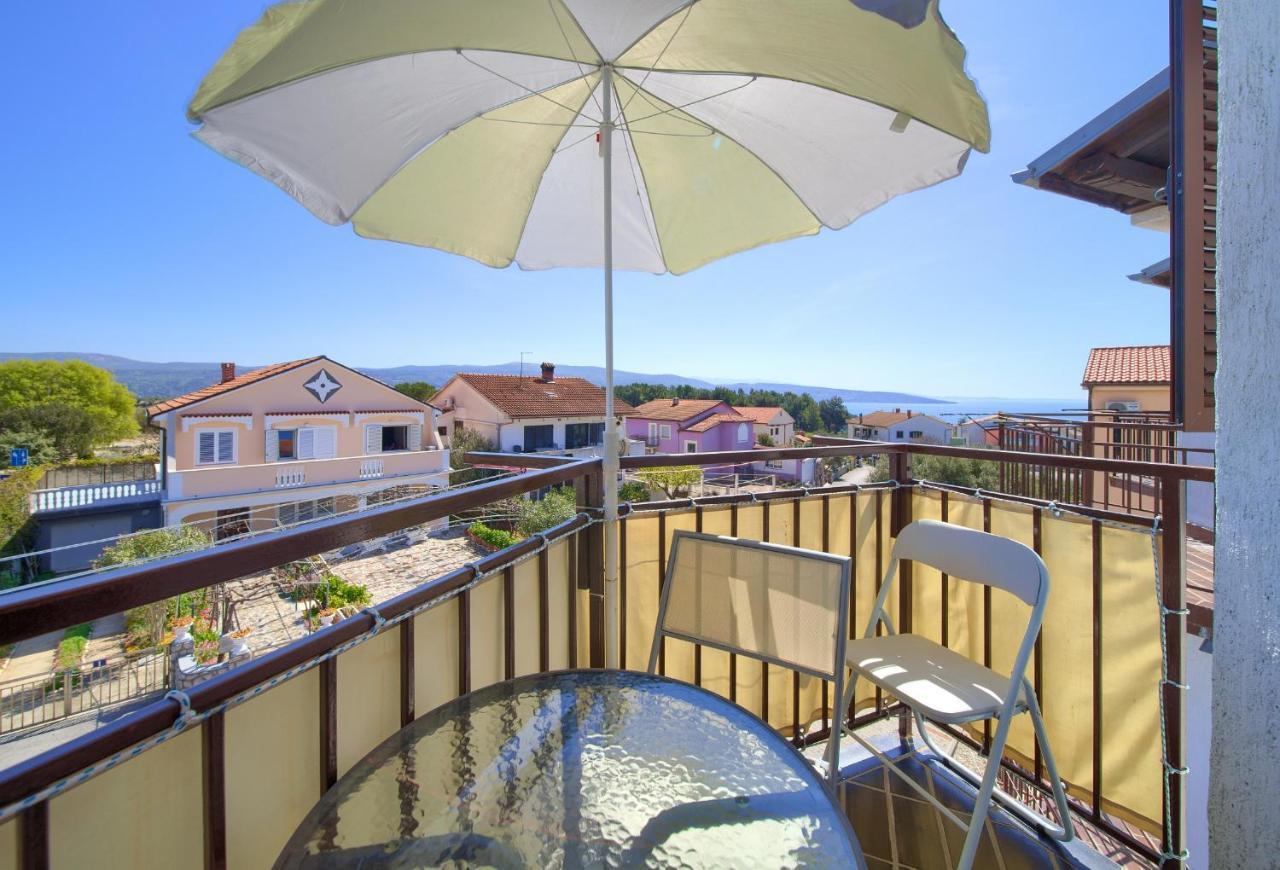 Studio Apartment Vesna Krk Town Eksteriør billede