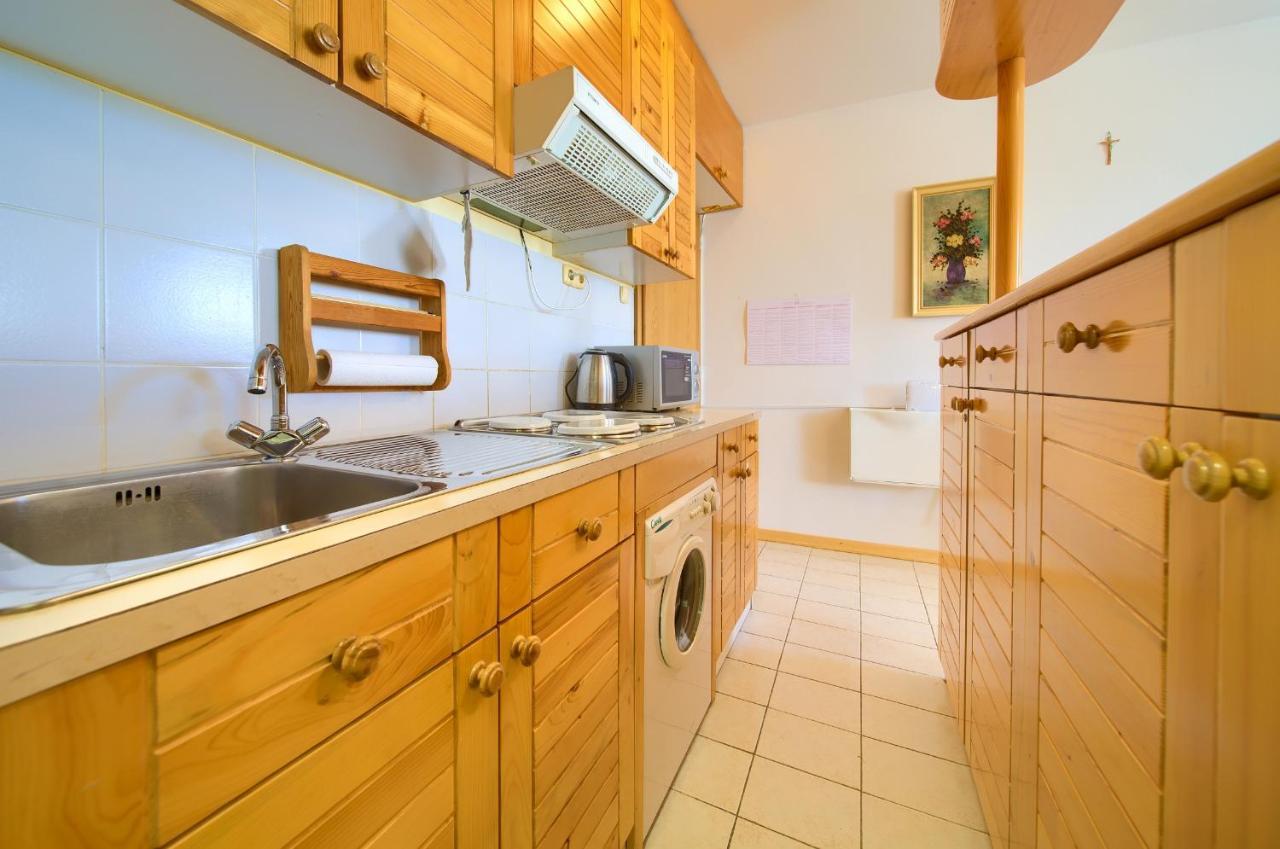 Studio Apartment Vesna Krk Town Eksteriør billede