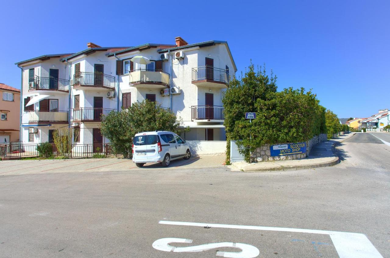 Studio Apartment Vesna Krk Town Eksteriør billede